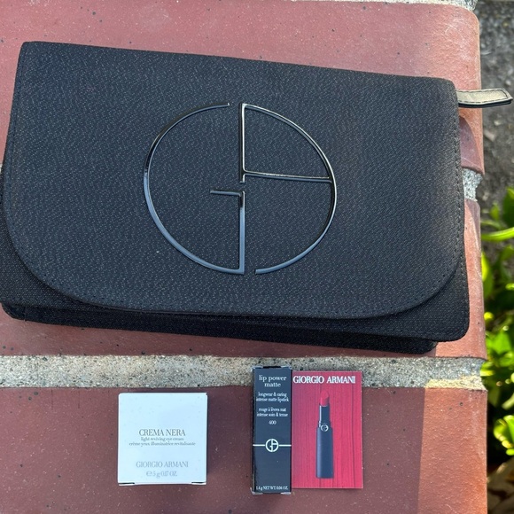 Armani kit - Picture 1 of 4